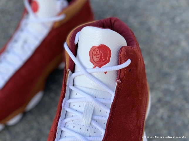 Official Maikesneakers 